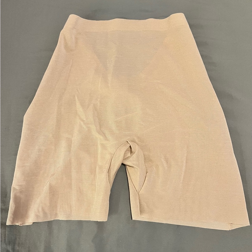 SKIMS Sheet Sculpt low back short Size:M